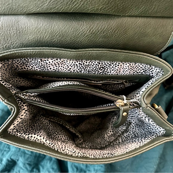 Antik Kraft Dark Green Leather Adjustable Backpack Bag Purse - Picture 6 of 11